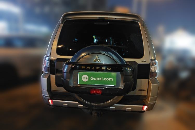 Used Mitsubishi Pajero 2015 3.0L Automatic Elite Edition China IV Standard Exterior 4
