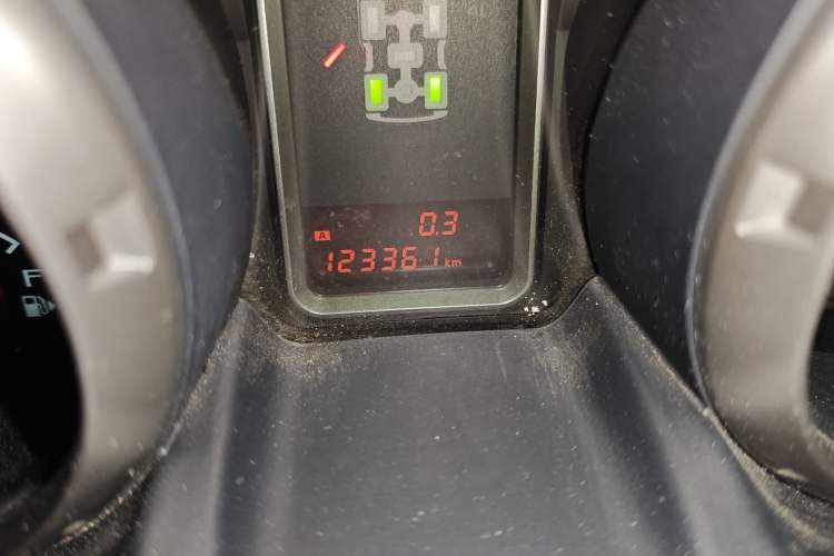 Used Mitsubishi Pajero 2015 3.0L Automatic Elite Edition China IV Standard Odometer Close Up