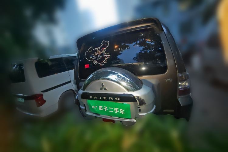 Used Mitsubishi Pajero 2015 3.0L Automatic Elite Edition China V Standard Rear