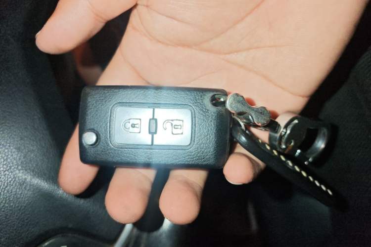 Used Mitsubishi Pajero 2015 3.0L Automatic Elite Edition China V Standard Vehicle Key