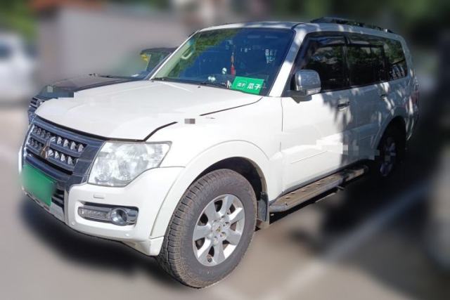 Used Mitsubishi Pajero 2015 3.0L Automatic Elite Plus Version China V Standard