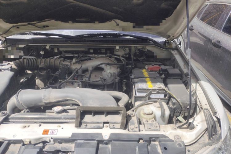 Used Mitsubishi Pajero 2015 3.0L Automatic Elite Edition China IV Standard Engine Bay Left