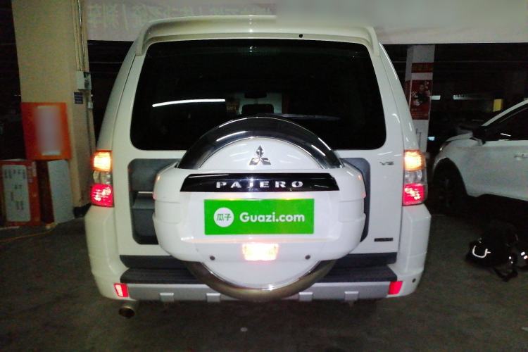 Used Mitsubishi Pajero 2015 3.0L Automatic Elite Edition China V Standard Exterior 4