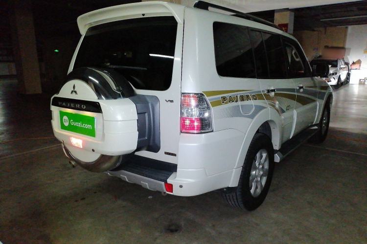 Used Mitsubishi Pajero 2015 3.0L Automatic Elite Edition China V Standard Exterior 5