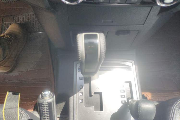 Used Mitsubishi Pajero 2015 3.0L Automatic Elite Edition China IV Standard Gear Lever