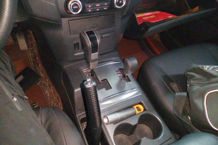 Used Mitsubishi Pajero 2015 3.0L Automatic Elite Edition China V Standard Gear Lever