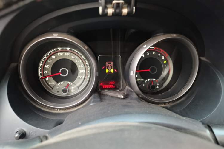 Used Mitsubishi Pajero 2015 3.0L Automatic Elite Overdrive Version China IV Standard Instrument Cluster