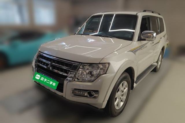 Used Mitsubishi Pajero 2015 3.0L Automatic Elite Edition China V Standard