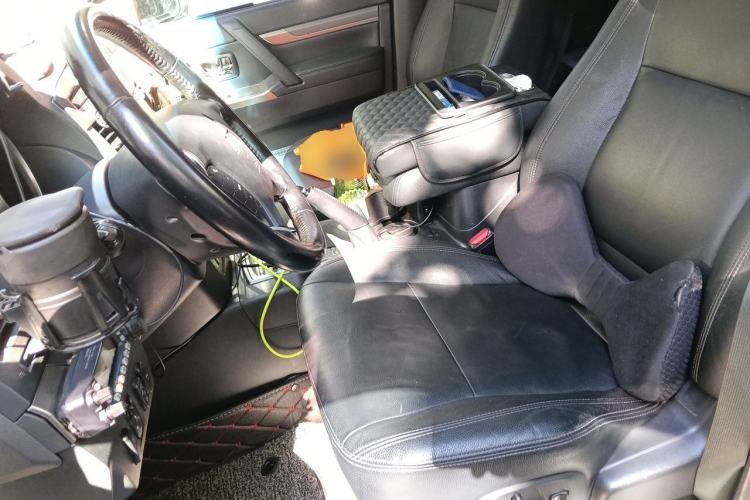 Used Mitsubishi Pajero 2015 3.0L Automatic Elite Plus Version China V Standard Left Front Seat