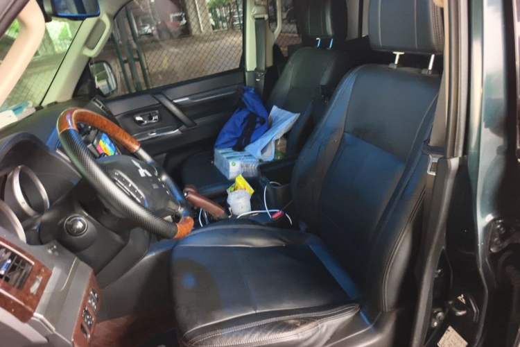 Used Mitsubishi Pajero 2015 3.0L Automatic Elite Overdrive Version China IV Standard Left Front Seat