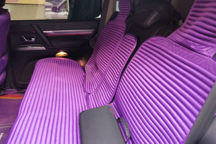 Used Mitsubishi Pajero 2015 3.0L Automatic Elite Overdrive Version China IV Standard Left Rear Seat