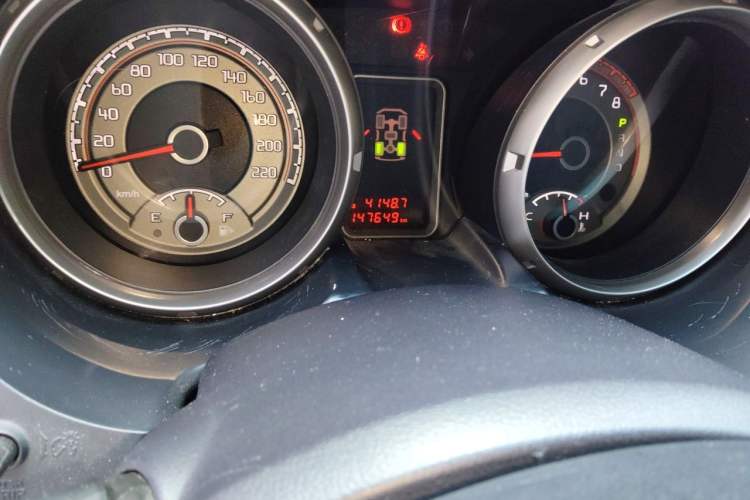 Used Mitsubishi Pajero 2015 3.0L Automatic Luxury Version China V Standard Odometer Close Up