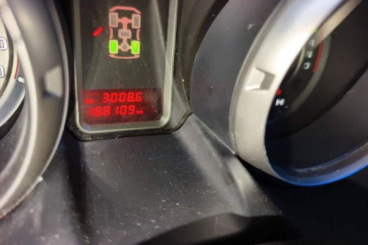 Used Mitsubishi Pajero 2015 3.0L Automatic Elite Overdrive Version China IV Standard Odometer Close Up