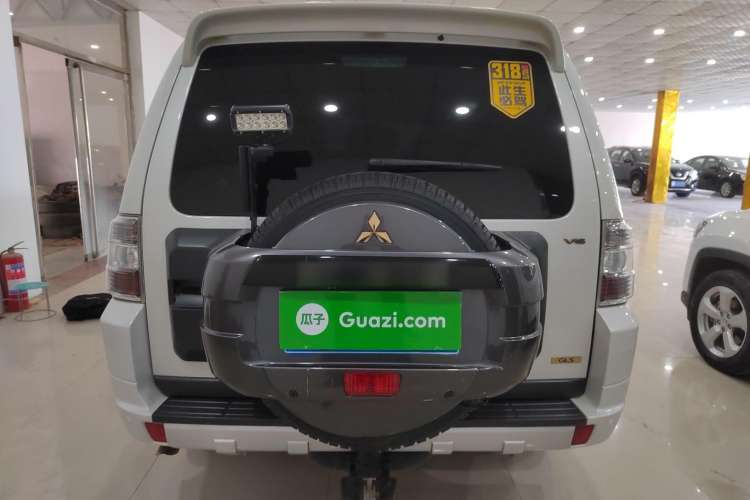 Used Mitsubishi Pajero 2015 3.0L Automatic Elite Plus Version China V Standard Rear