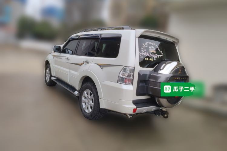 Used Mitsubishi Pajero 2015 3.0L Automatic Elite Overdrive Version China IV Standard Rear Left 45 Deg