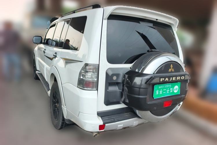 Used Mitsubishi Pajero 2015 3.0L Automatic Elite Overdrive Version China IV Standard Rear Left 45 Deg