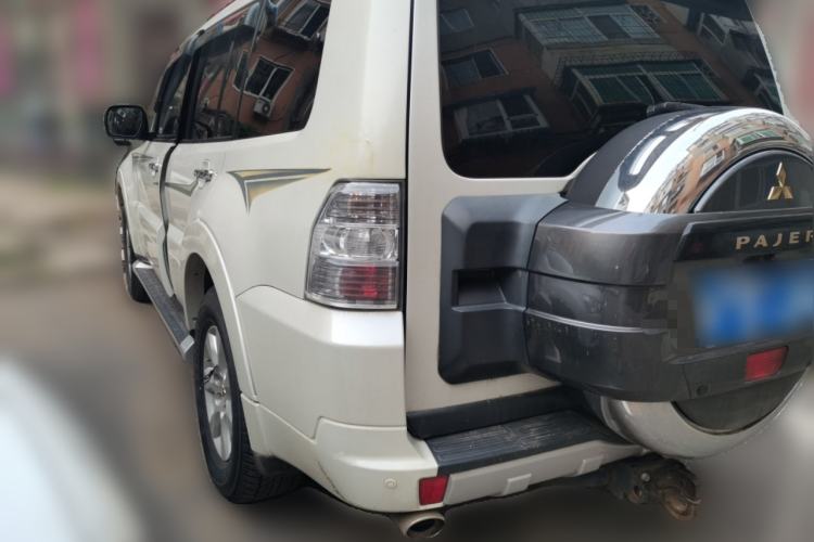 Used Mitsubishi Pajero 2015 3.0L Automatic Elite Overdrive Version China IV Standard Rear Left 45 Deg