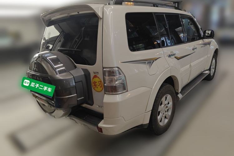 Used Mitsubishi Pajero 2015 3.0L Automatic Elite Edition China V Standard Rear Right 45 Deg