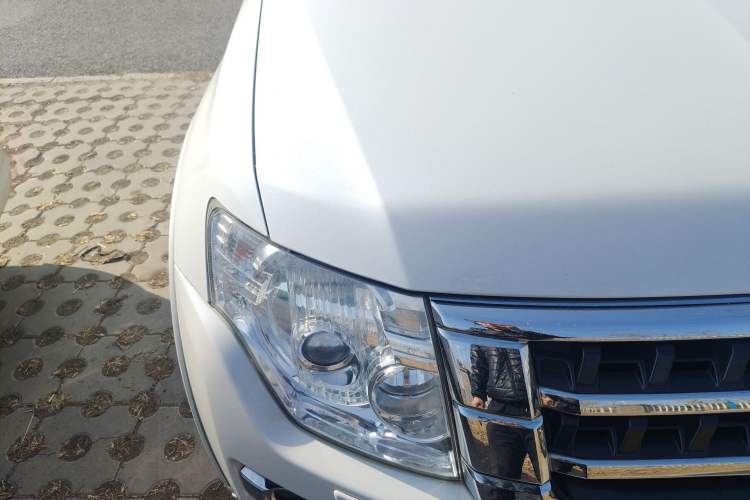 Used Mitsubishi Pajero 2015 3.0L Automatic Elite Plus Version China V Standard Right Front Headlight