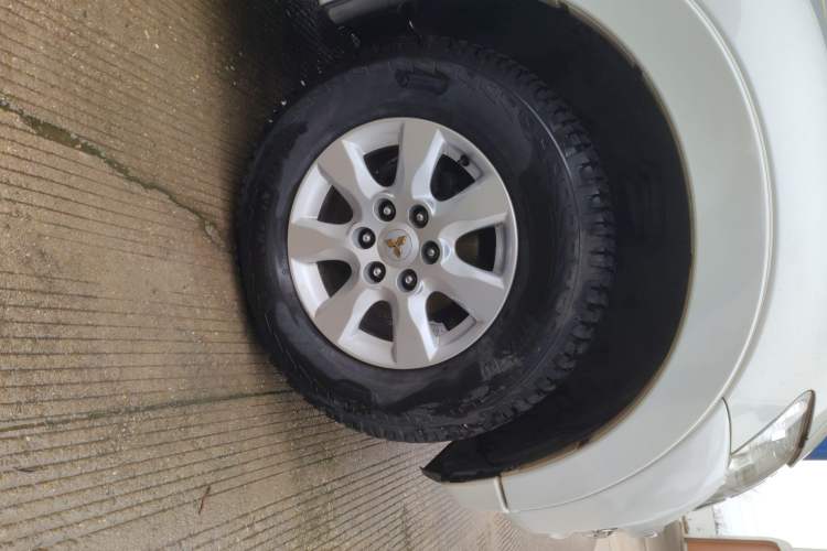 Used Mitsubishi Pajero 2015 3.0L Automatic Elite Overdrive Version China IV Standard Right Front Wheel Hub