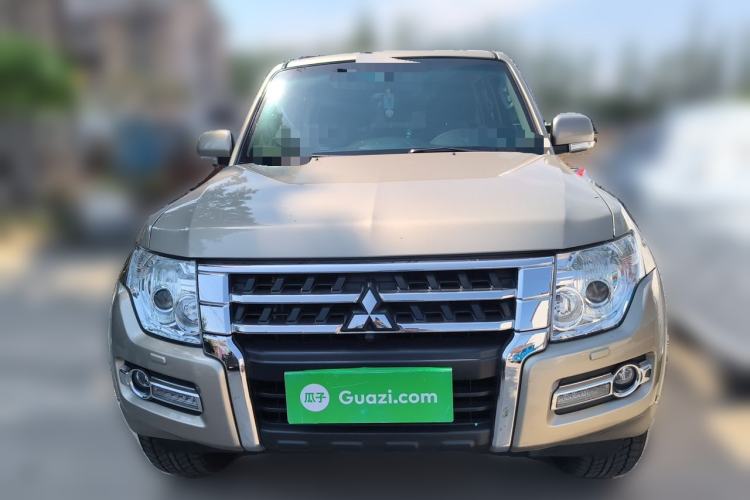 Used Mitsubishi Pajero 2015 3.0L Automatic Luxury Version China V Standard Front