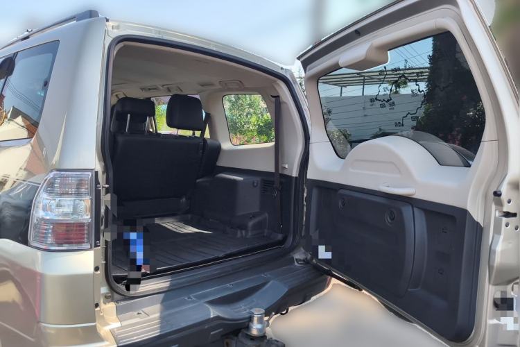 Used Mitsubishi Pajero 2015 3.0L Automatic Luxury Version China V Standard Trunk
