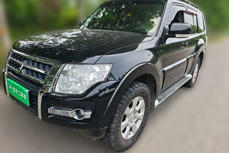 Used Mitsubishi Pajero 2016 3.0L Automatic Standard Version China V Standard Guazi used car, China used car export, Used car for sale, Used  cars, Cheapest cars for sale