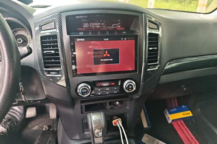 Used Mitsubishi Pajero 2016 3.0L Automatic Standard Version China V Standard Audio And AC Panel