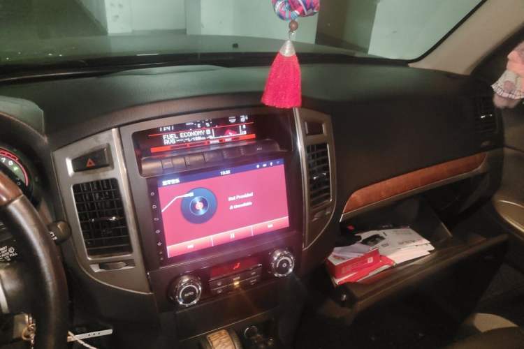Used Mitsubishi Pajero 2016 3.0L Automatic Prestige Version China V Standard Audio And AC Panel