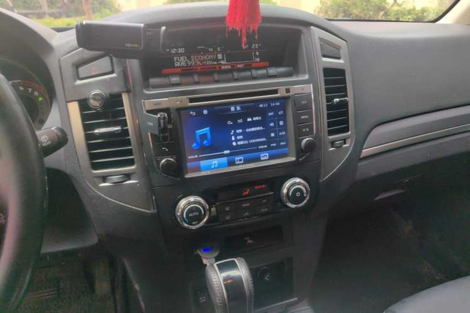 Used Mitsubishi Pajero 2016 3.0L Automatic Prestige Version China V Standard Audio And AC Panel