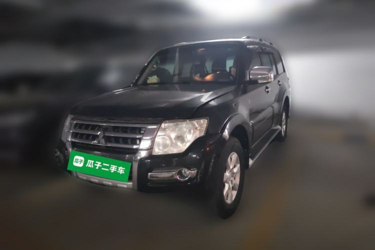 Used Mitsubishi Pajero 2016 3.0L Automatic Luxury Version China V Standard Guazi used car, China used car export, Used car for sale, Used  cars, Cheapest cars for sale