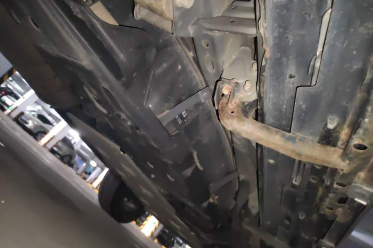 Used Mitsubishi Pajero 2016 3.0L Automatic Luxury Version China V Standard Chassis Rear Right