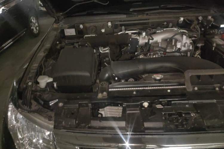 Used Mitsubishi Pajero 2016 3.0L Automatic Prestige Version China V Standard Engine Bay Right