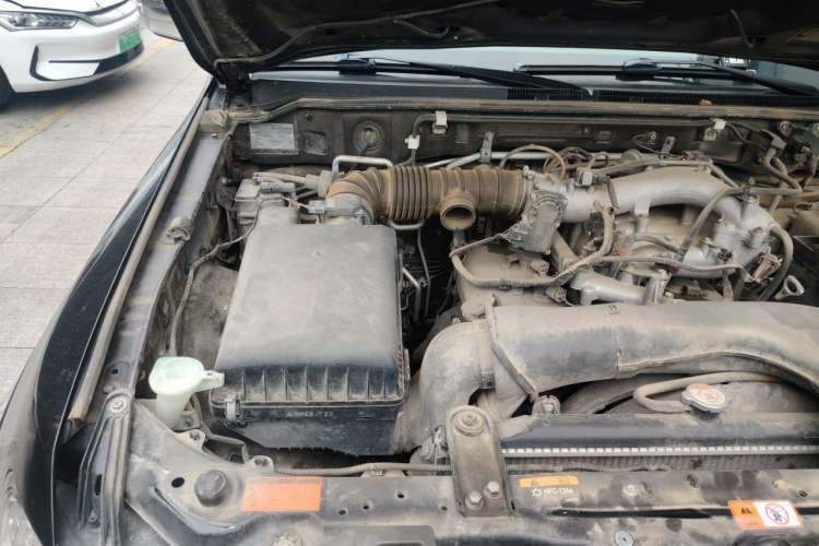 Used Mitsubishi Pajero 2016 3.0L Automatic Prestige Version China IV Standard Engine Bay Right