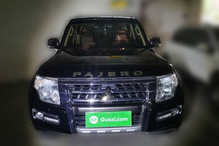 Used Mitsubishi Pajero 2016 3.0L Automatic Prestige Version China IV Standard Exterior 1