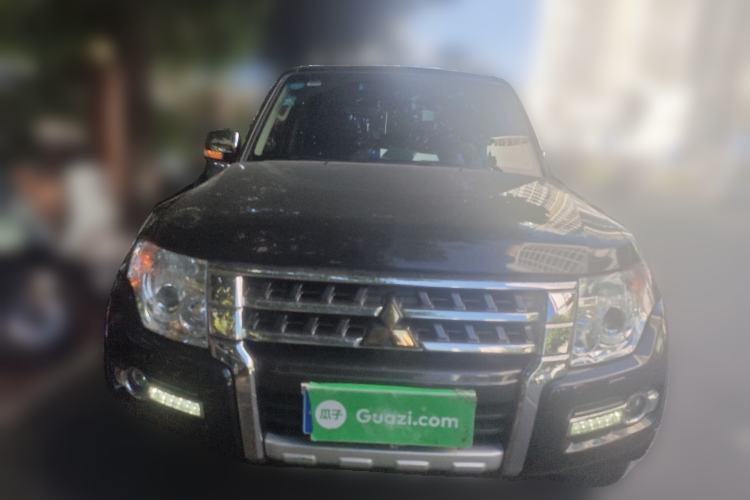 Used Mitsubishi Pajero 2016 3.0L Automatic Prestige Version China V Standard Exterior 1