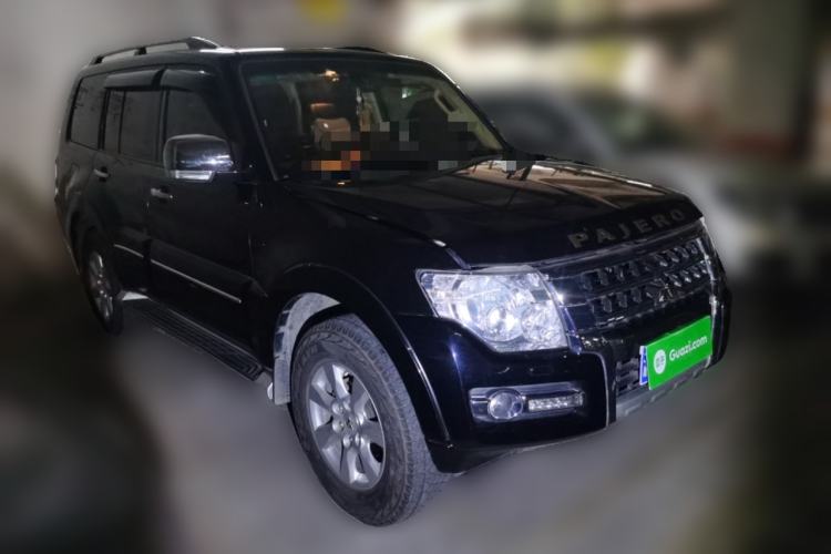 Used Mitsubishi Pajero 2016 3.0L Automatic Prestige Version China IV Standard Exterior 2