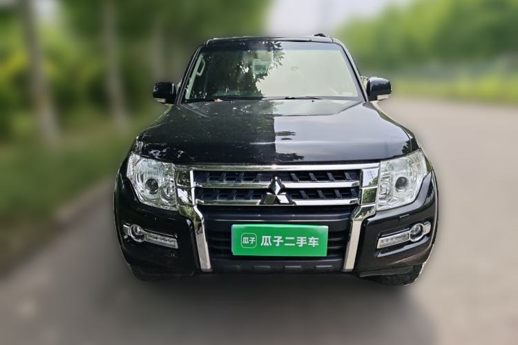 Used Mitsubishi Pajero 2016 3.0L Automatic Standard Version China V Standard Front