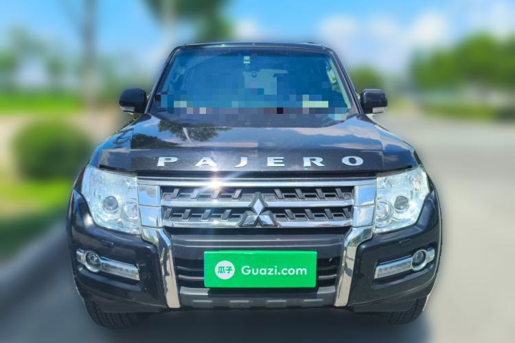 Used Mitsubishi Pajero 2016 3.0L Automatic Standard Version China V Standard Front