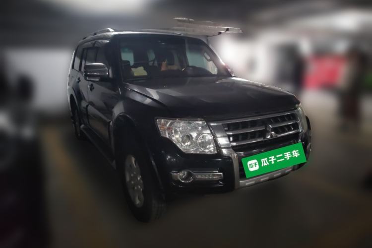 Used Mitsubishi Pajero 2016 3.0L Automatic Luxury Version China V Standard Front Right 45 Deg