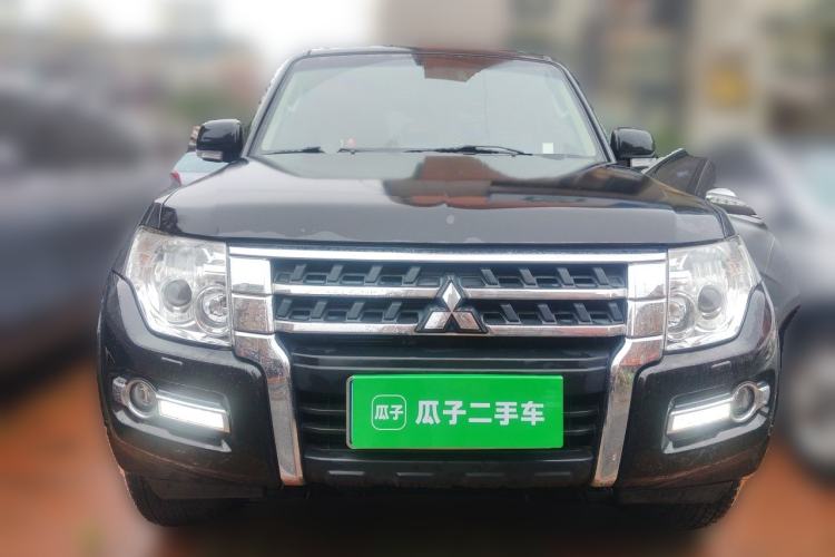 Used Mitsubishi Pajero 2016 3.0L Automatic Standard Version China V Standard Front