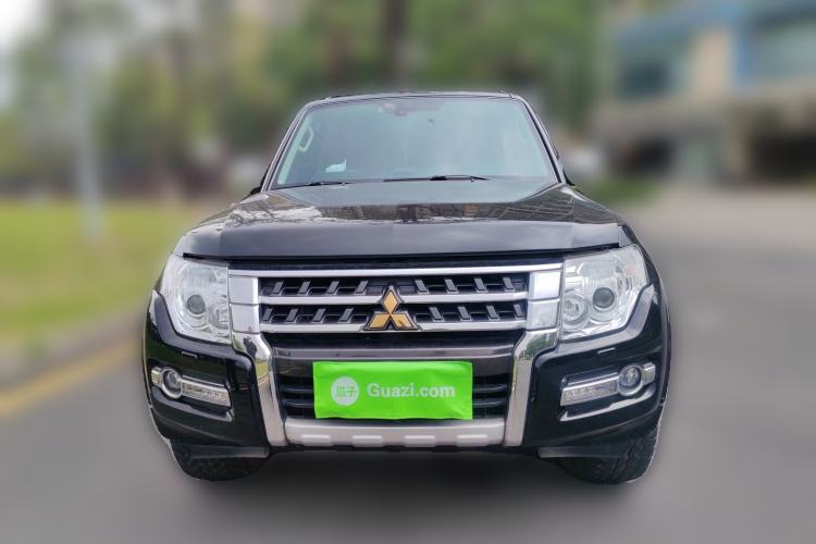 Used Mitsubishi Pajero 2016 3.0L Automatic Prestige Version China V Standard Front