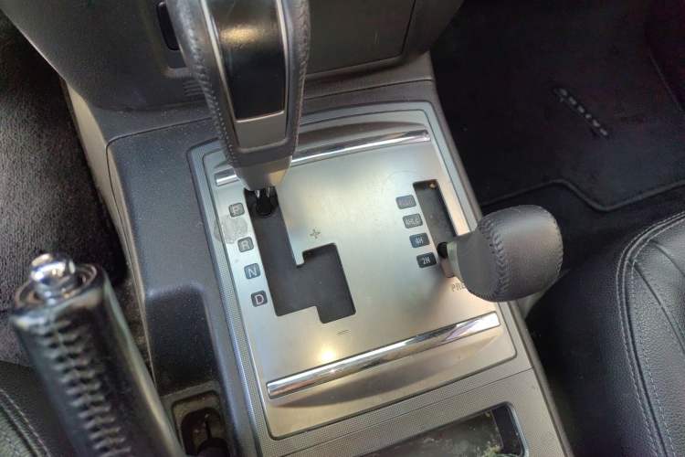 Used Mitsubishi Pajero 2016 3.0L Automatic Luxury Version China V Standard Gear Lever