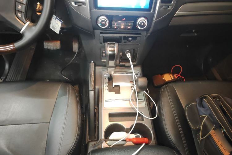 Used Mitsubishi Pajero 2016 3.0L Automatic Prestige Version China IV Standard Gear Lever