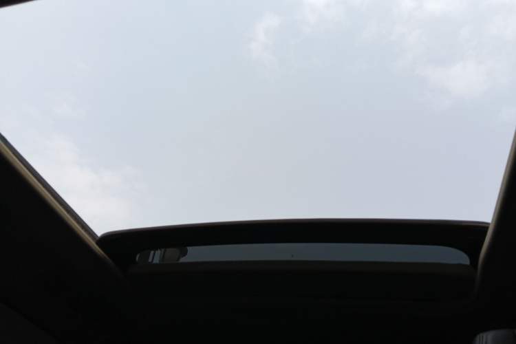 Used Mitsubishi Pajero 2016 3.0L Automatic Prestige Version China IV Standard Headliner