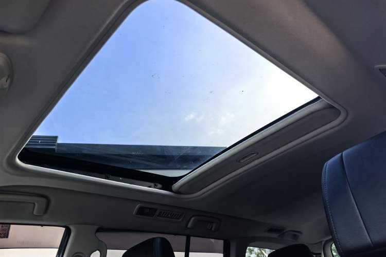 Used Mitsubishi Pajero 2016 3.0L Automatic Prestige Version China V Standard Headliner
