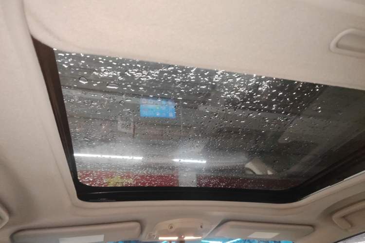 Used Mitsubishi Pajero 2016 3.0L Automatic Prestige Version China IV Standard Headliner