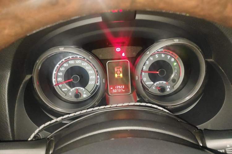 Used Mitsubishi Pajero 2016 3.0L Automatic Prestige Version China V Standard Instrument Cluster