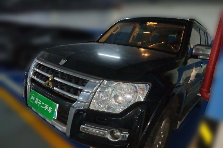 Used Mitsubishi Pajero 2016 3.0L Automatic Prestige Version China V Standard Guazi used car, China used car export, Used car for sale, Used  cars, Cheapest cars for sale