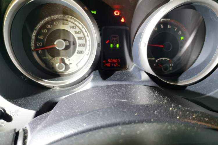 Used Mitsubishi Pajero 2016 3.0L Automatic Prestige Version China IV Standard Odometer Close Up